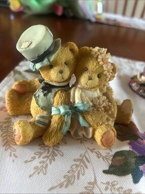 Robbie and Rachael “love bears all things”